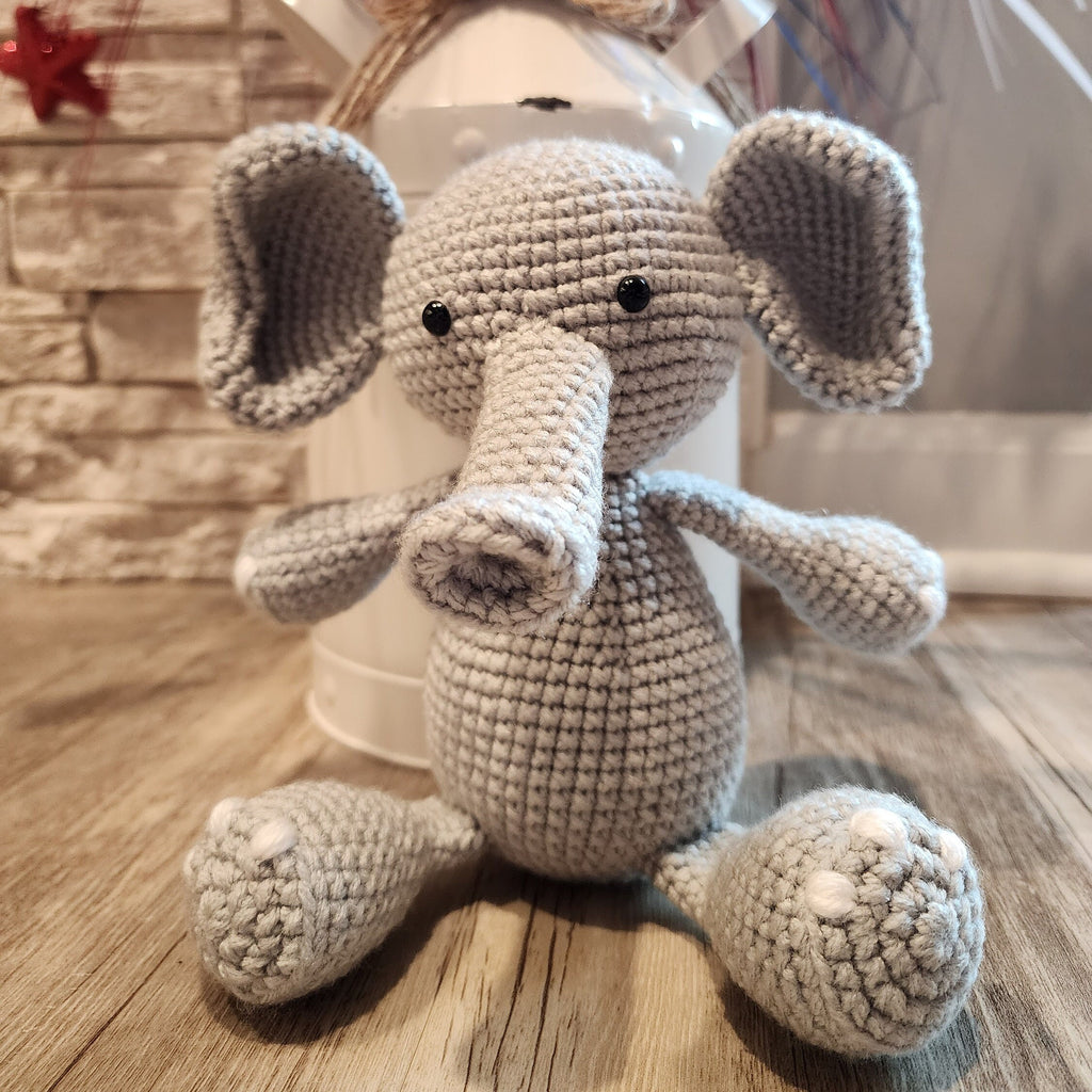 Crochet Gray Elephant.